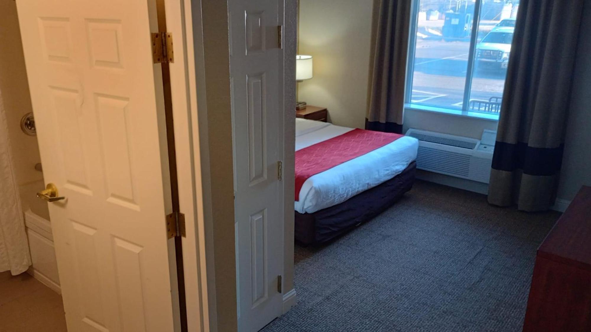 Hotel Samir At Nw Expressway
