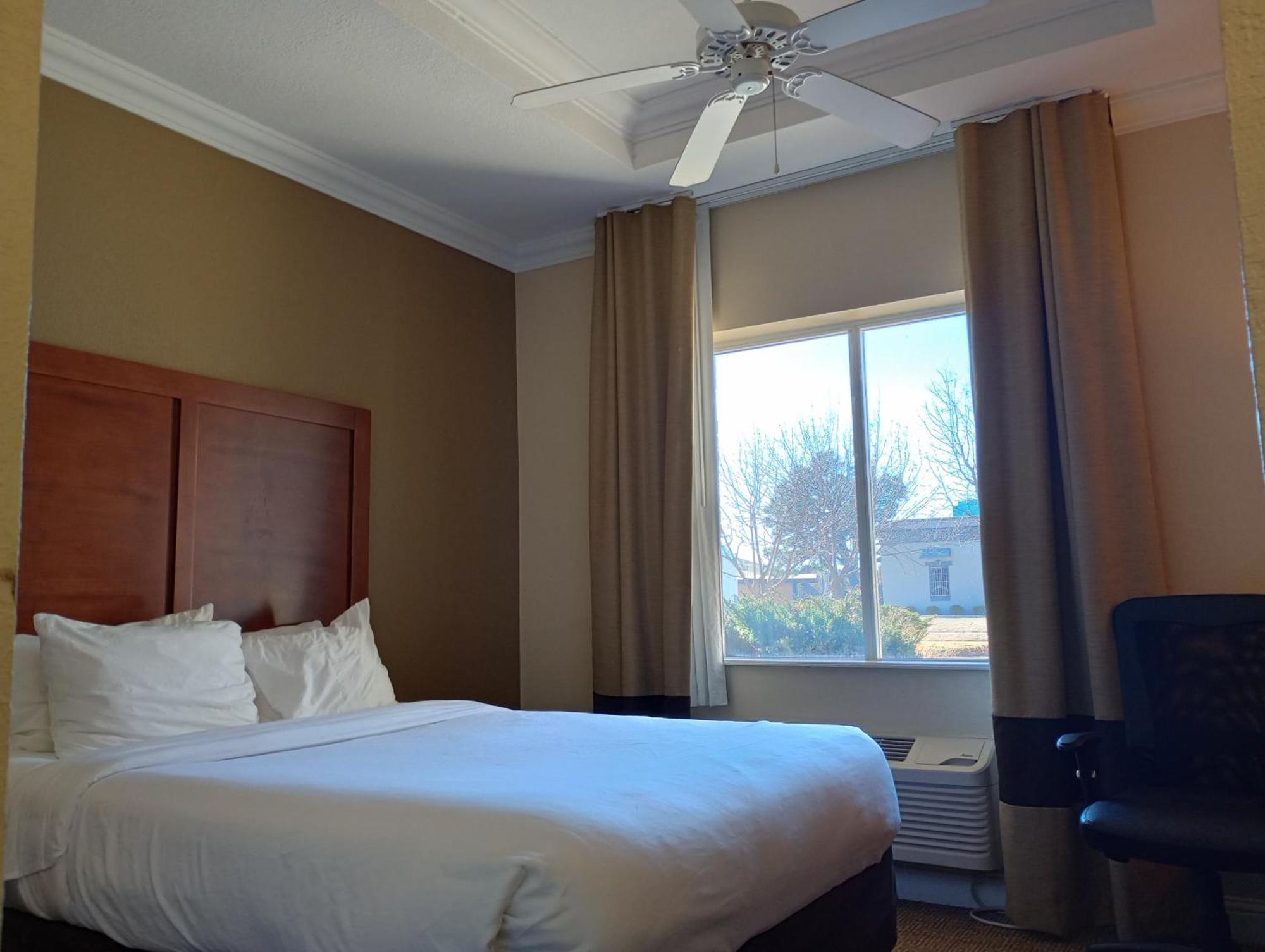 Hotel Samir At Nw Expressway